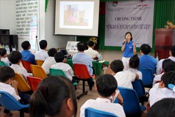EVN HCMC triển khai chương trình “Cùng bạn sử dụng điện an toàn tiết kiệm” giai đoạn 2